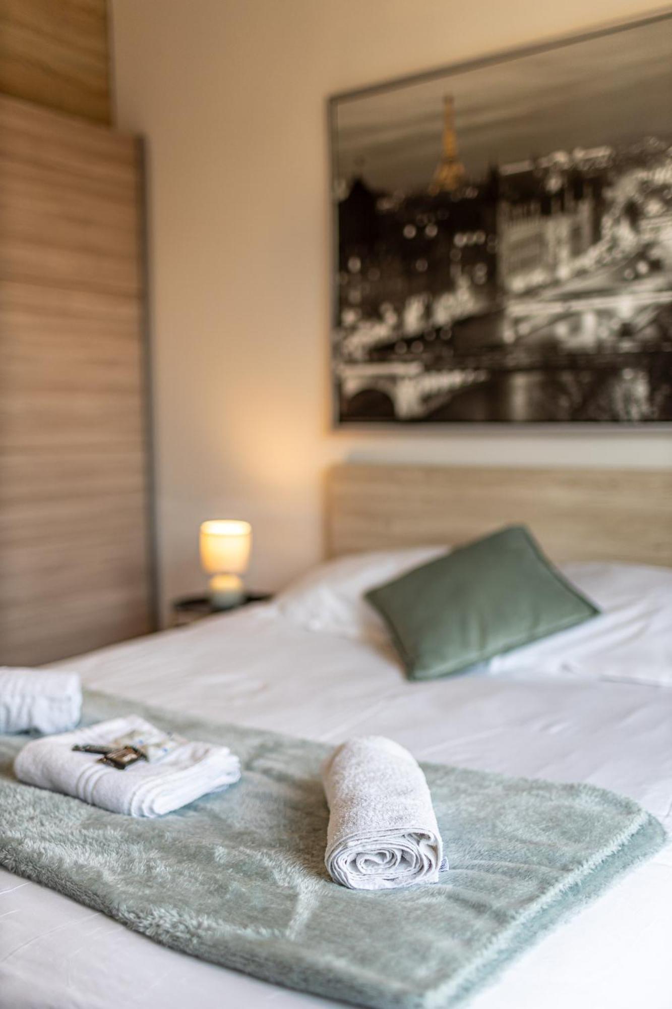 Magny's Oasis - Disneyland 5min - Private Parking - Terrace & Garden Holiday home Magny-le-Hongre